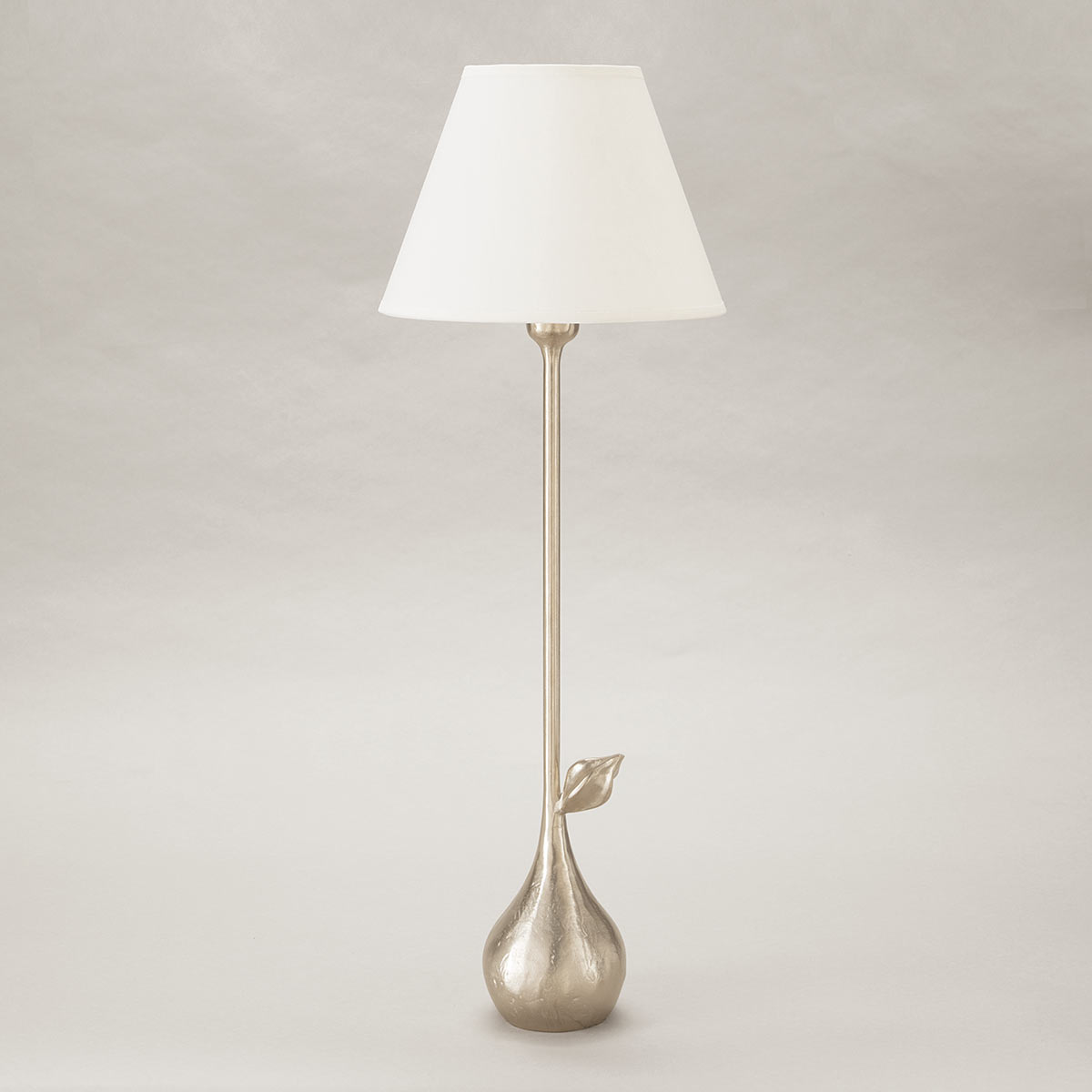 objet-insolite-clara-lampe-bronze-nickel-Decoris-Interior_Design-Zurich.jpg