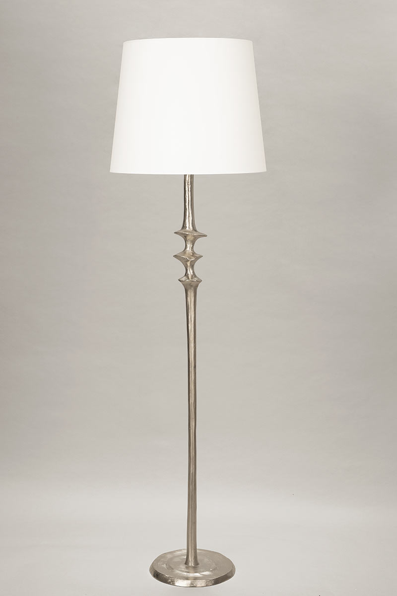 objet-insolite-mancha-lampadaire-bronze-nickel-Decoris-Interior_Design-Zurich.jpg