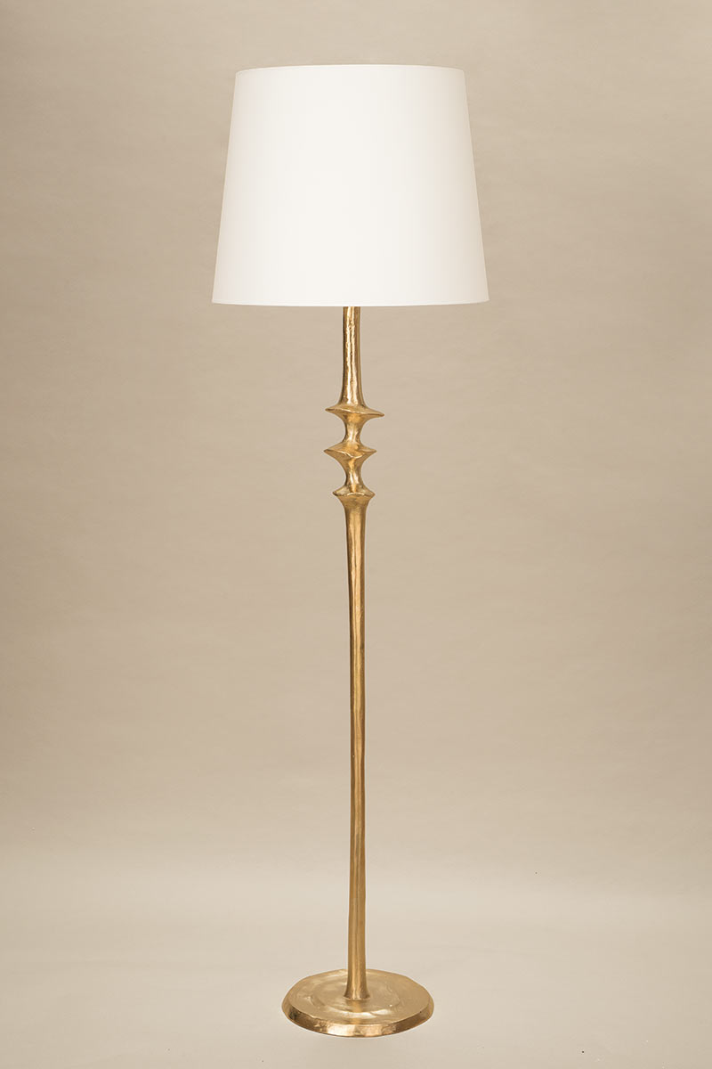 objet-insolite-mancha-lampadaire-bronze-or-Decoris-Interior_Design-Zurich.jpg