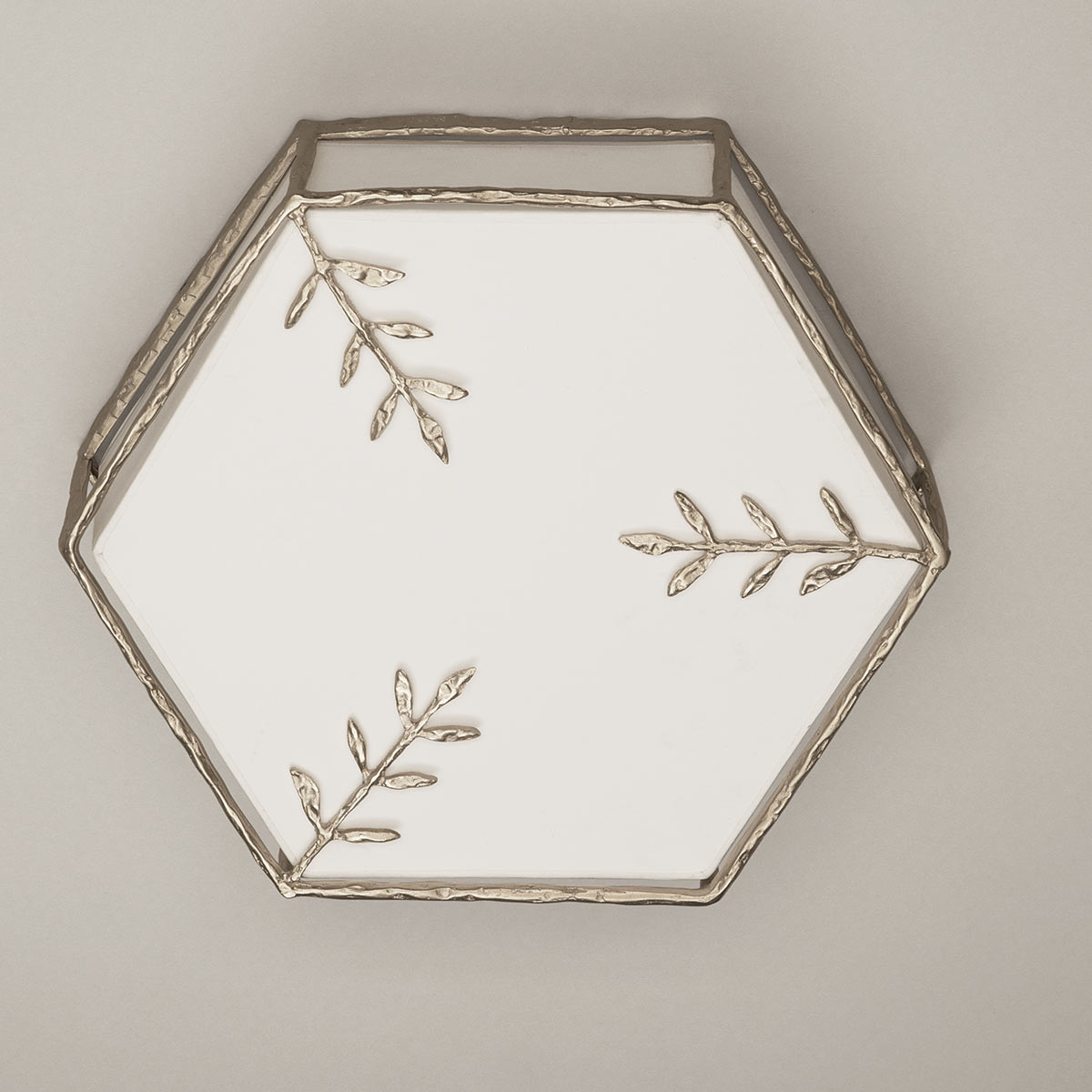 objet-insolite-sophia-plafonnier-bronze-nickel-Decoris-Interior_Design-Zurich.jpg