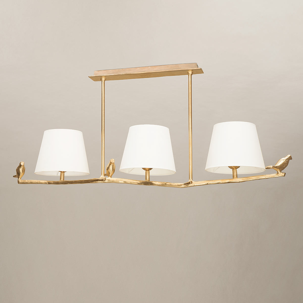 objet-insolite-plume-suspension-bronze-or-Decoris-Interior_Design-Zurich.jpg